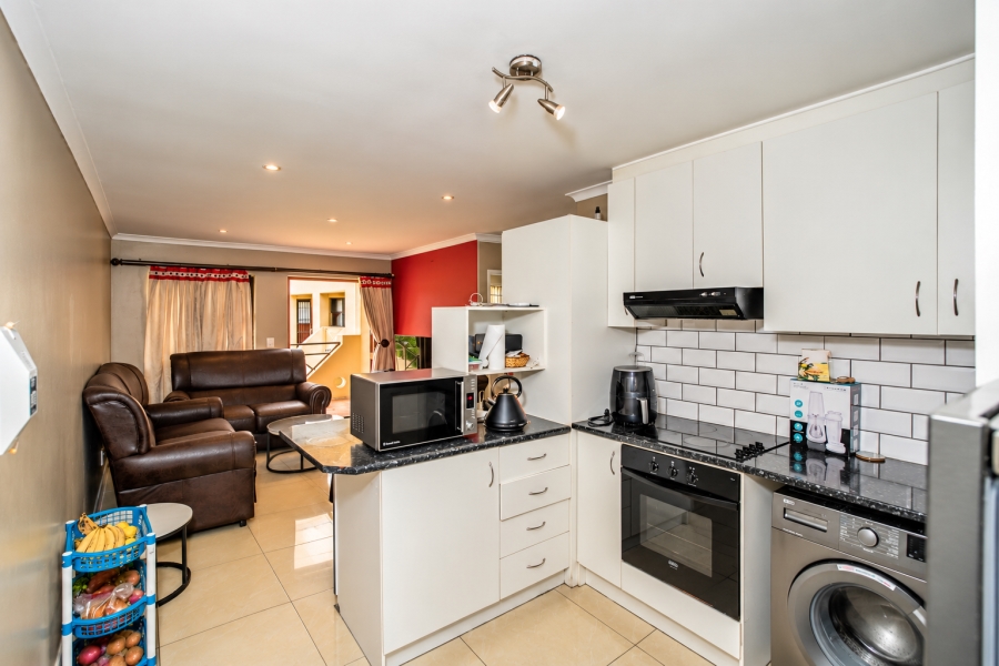 2 Bedroom Property for Sale in Kenilworth Western Cape